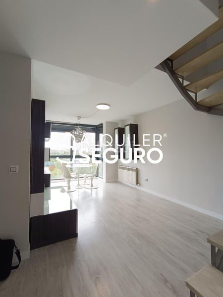 Foto 43d161ce-7311-460f-ae93-07736adebb63. Miete etagenwohnung mit heizung parking pool in Butarque Madrid