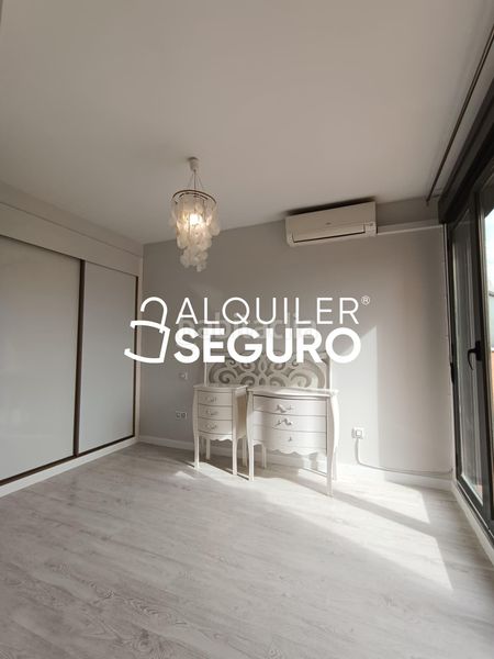Foto 4d537b97-3969-4a0b-89df-0e039bb91b2d. Miete etagenwohnung mit heizung parking pool in Butarque Madrid