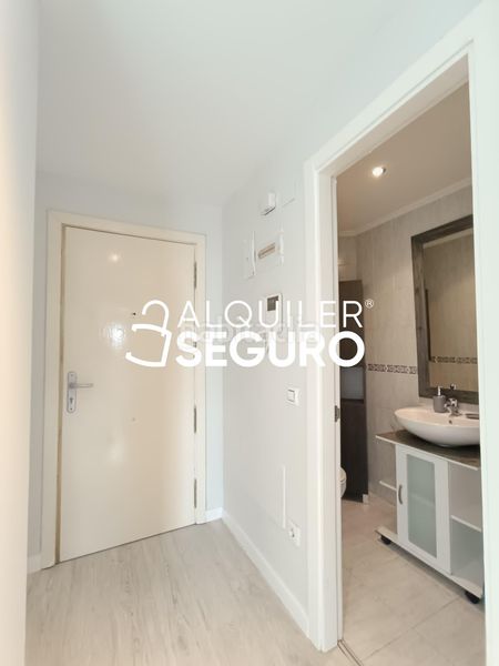 Foto 5f3c6272-a6fe-4fbd-9cbf-37089aece9b3. Miete etagenwohnung mit heizung parking pool in Butarque Madrid
