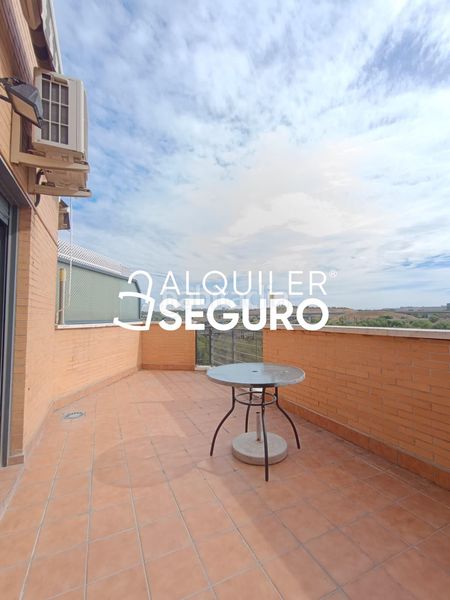 Foto c408291c-bc36-4c0a-8694-9025edb9cc1d. Miete etagenwohnung mit heizung parking pool in Butarque Madrid