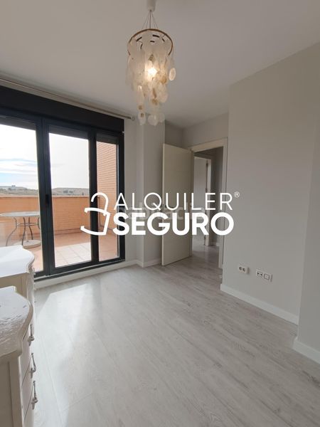Foto c79a2ae5-5d7c-4c34-9fea-b8033859462a. Miete etagenwohnung mit heizung parking pool in Butarque Madrid