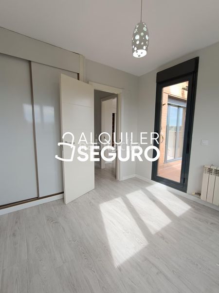 Foto fb94a637-4874-426e-898f-2252a561a458. Miete etagenwohnung mit heizung parking pool in Butarque Madrid