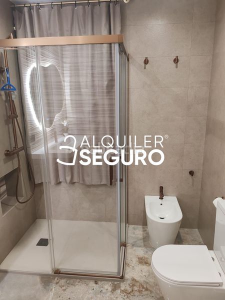 Foto a9b628f5-576d-49fa-9e69-797e440bee2c. Alquiler chalet  c san juan en Jun