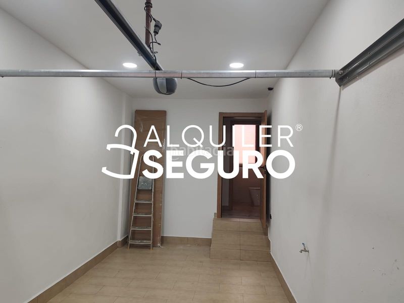 Foto b8ef35d2-a01a-41d6-8e30-65676bc50e1c. Alquiler chalet  c san juan en Jun