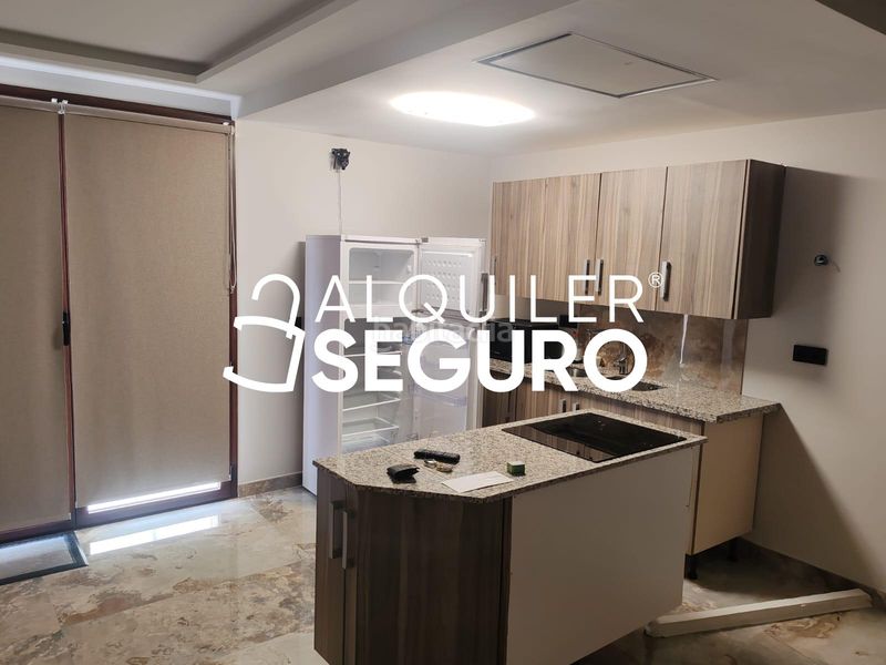 Foto f605962c-14ca-432c-850c-210fda2d4a8a. Alquiler chalet  c san juan en Jun