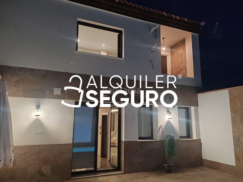 Foto fa92577b-5925-48f6-b77c-949f5d41f85b. Alquiler chalet  c san juan en Jun