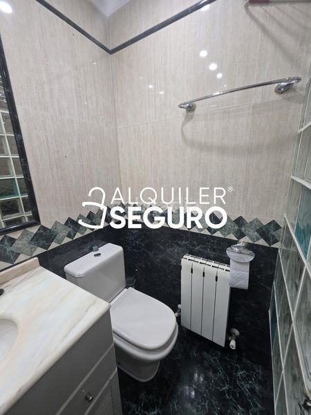 Foto 25938cc7-11b8-4b43-b4c8-ee85560586b3. Alquiler piso  c hurtado amezaga en Zabalburu Bilbao