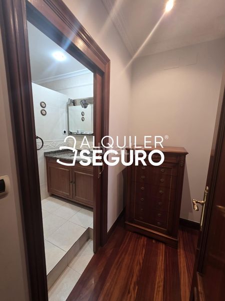 Foto 59902f97-0eab-4042-851e-5dbb0d11ef91. Alquiler piso  c hurtado amezaga en Zabalburu Bilbao