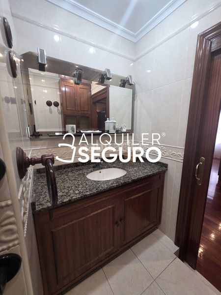 Foto 5aca08c5-8c67-4d66-90bf-57954082bf2e. Alquiler piso  c hurtado amezaga en Zabalburu Bilbao