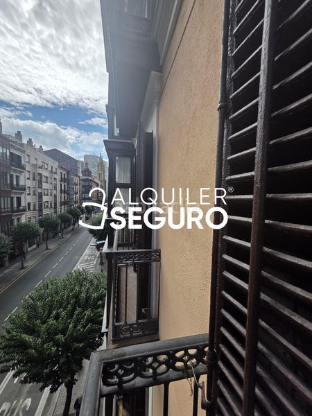 Foto a5484d5b-a844-4b9f-b087-267c1b2d6061. Alquiler piso  c hurtado amezaga en Zabalburu Bilbao
