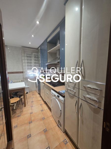 Foto a6e51cc2-a6a4-4e25-adbc-99dbee84eb32. Alquiler piso  c hurtado amezaga en Zabalburu Bilbao