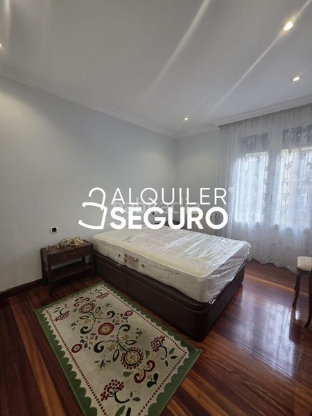 Foto b80144fe-6e8a-4271-9673-bfdfba235b13. Alquiler piso  c hurtado amezaga en Zabalburu Bilbao