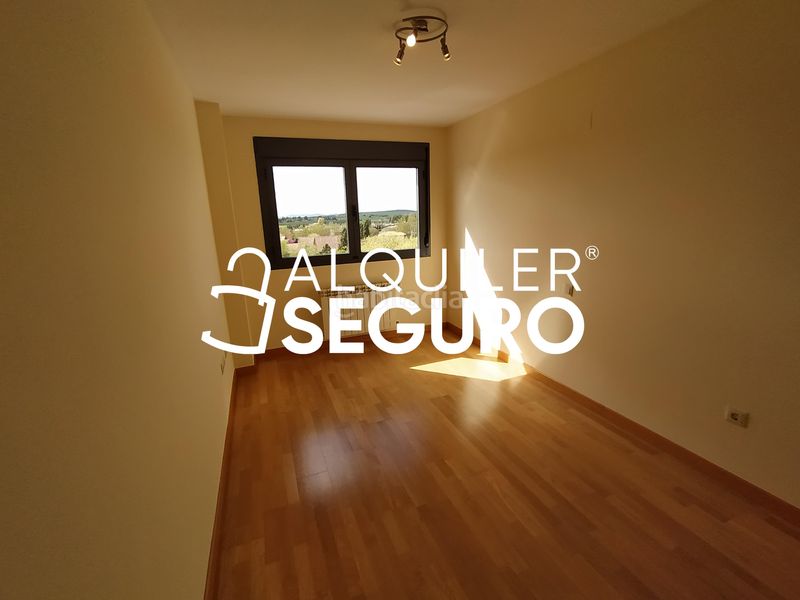 Foto 0eed2fec-e3d0-4119-84f5-1544f8fcf3a3. Alquiler ático  c alonso de estrada en Nuevo Hospital Ciudad Real