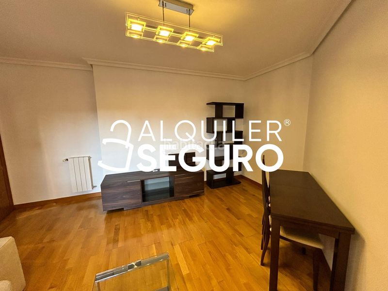 Foto 39b68d42-c33d-4735-9da7-76b0cd79f9b9. Miete etagenwohnung mit heizung parking pool in Palomeras Sureste Madrid