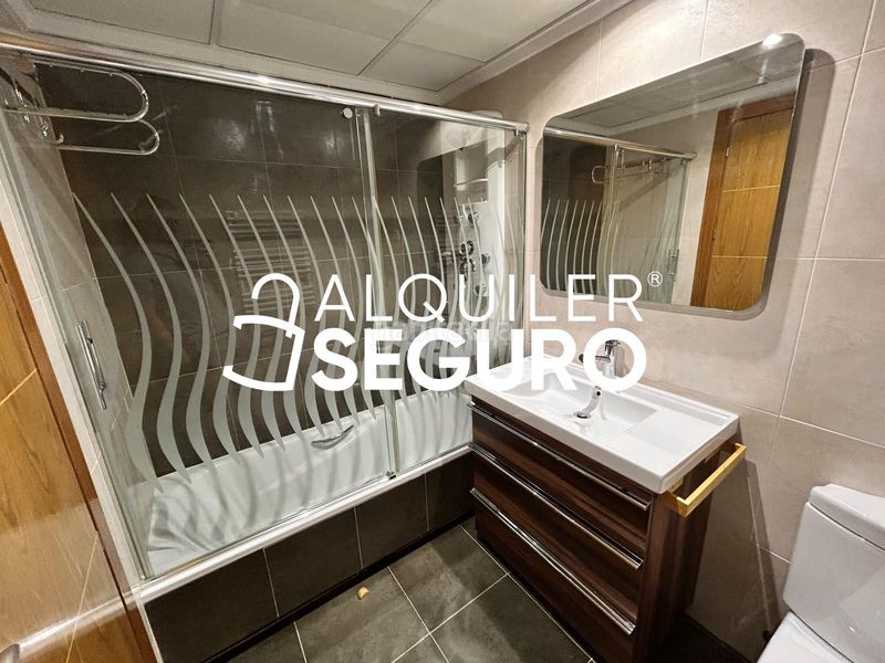 Foto 6190e7f0-d90c-436e-b300-f70823e43282. Miete etagenwohnung mit heizung parking pool in Palomeras Sureste Madrid