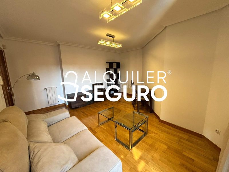 Foto b985e5db-90f6-4d6c-b49d-146324784e5a. Miete etagenwohnung mit heizung parking pool in Palomeras Sureste Madrid
