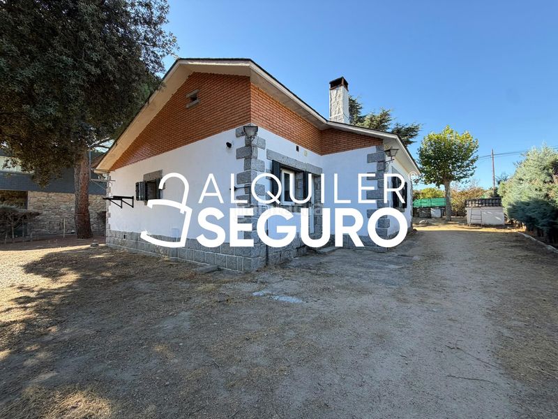 Foto 45fb0e1f-61a0-4afe-a65c-634b3a90a045. Alquiler chalet  av. meridiana en Alpedrete