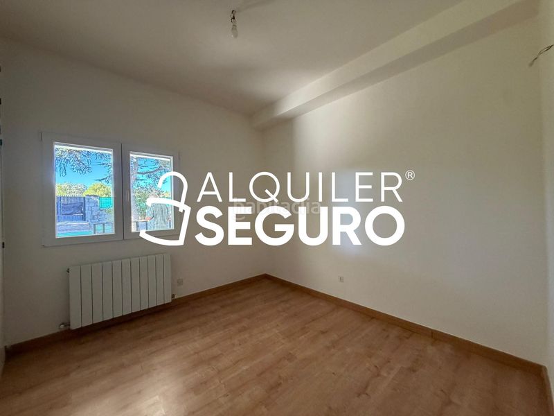 Foto d1d92d6a-5752-42f5-8894-54bba79662c8. Alquiler chalet  av. meridiana en Alpedrete