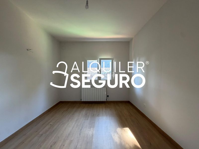 Foto dbf9d081-acb5-412b-8522-78cb9ba942ce. Alquiler chalet  av. meridiana en Alpedrete