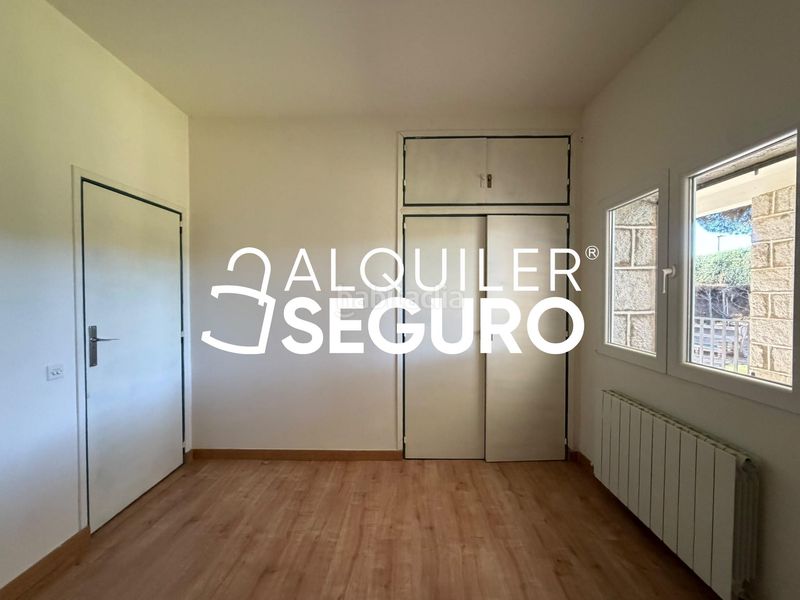 Foto e14065e5-2c8e-44f4-bbb5-db5cceca46c9. Alquiler chalet  av. meridiana en Alpedrete