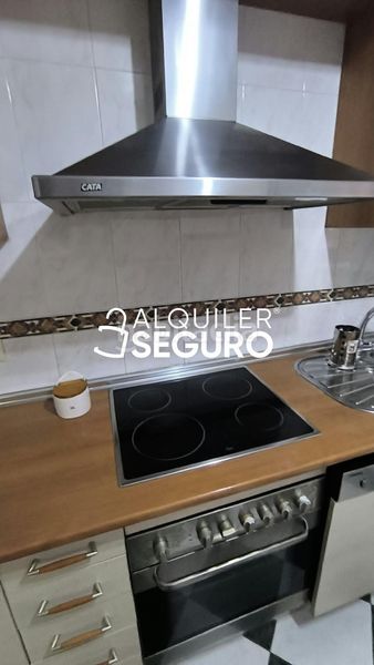 Foto 3871bf72-aa8d-43f7-8069-c63f9b0d0087. Rent flat with parking in Centro Montequinto
