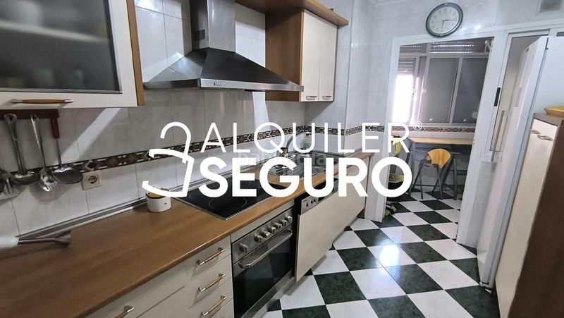 Foto 9437d9e5-98b1-49b1-83b1-6df8bf622759. Rent flat with parking in Centro Montequinto