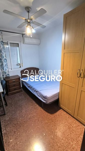 Foto bb5259ae-b3bb-426f-a391-fa39182c1850. Rent flat with parking in Centro Montequinto