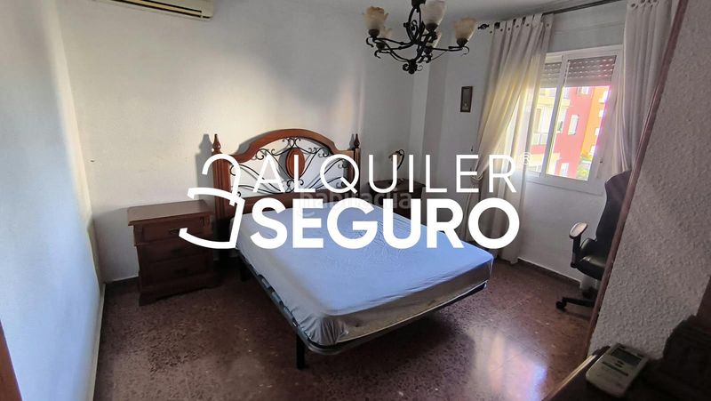 Foto c0aac5c7-1e75-4c92-957e-f39eb6239a04. Rent flat with parking in Centro Montequinto