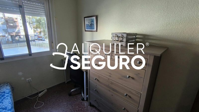 Foto c3455785-94dd-4949-bc66-bc2147796360. Rent flat with parking in Centro Montequinto