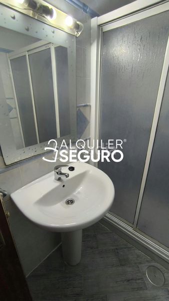 Foto f478bff2-4f84-4320-b162-6000c2bc2e98. Rent flat with parking in Centro Montequinto