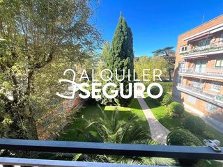 Location Appartement  Arturo soria. Piso c arturo soria madrid