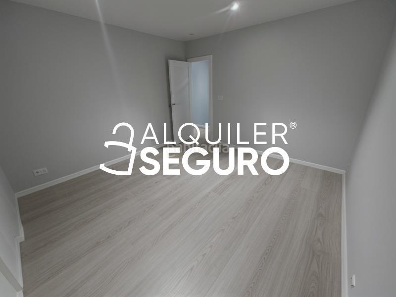 Foto 19c48487-ac6b-401e-a8b8-dd7099951482. Alquiler oficina  laietana en Gòtic Barcelona