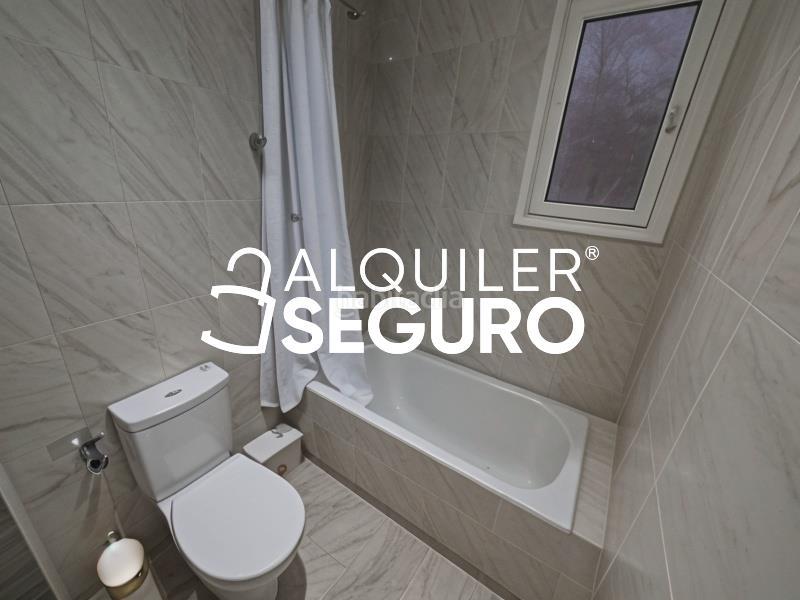 Foto 348fbb53-c397-4c73-aa86-93cc0ef22fbd. Alquiler oficina  laietana en Gòtic Barcelona