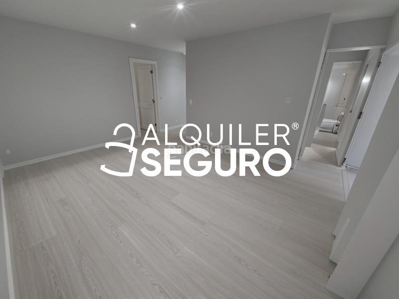 Foto 9cefb0ec-3605-4a19-9404-4b7dded0226e. Alquiler oficina  laietana en Gòtic Barcelona