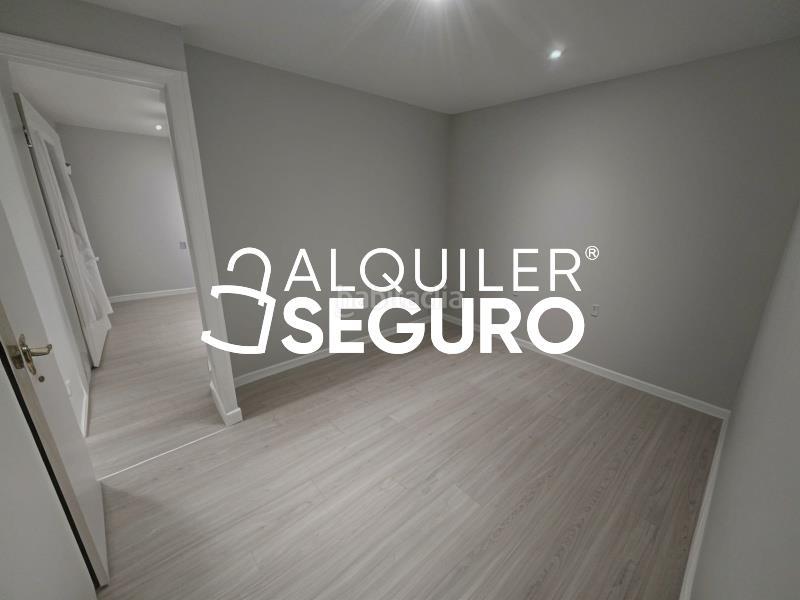 Foto eb460778-3876-469c-b204-10bbf7deba4b. Miete büro in Gòtic Barcelona