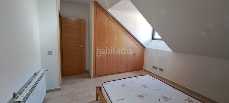 Foto d63703e8-36f2-45b2-af1e-374e017bbcc5. Alquiler dúplex duplex en alquiler , 3 dormitorios. en Brunete