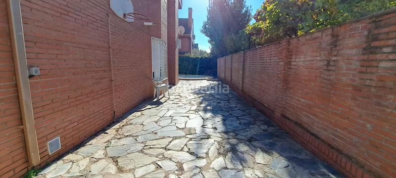 Foto 2066f259-4156-46dd-bde8-644d95a45636. Chalet mit heizung parking in Brunete