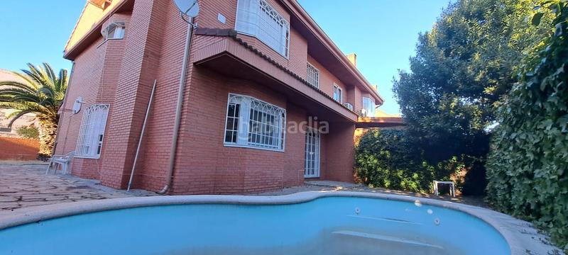 Foto 895e346e-ca77-4085-ac23-a802ffca494b. Chalet mit heizung parking in Brunete