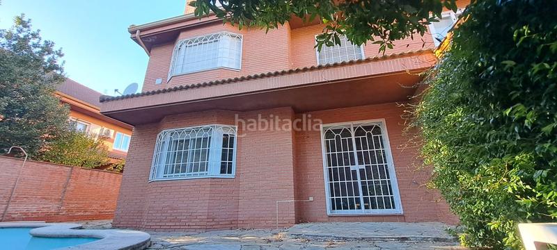 Foto ed94c63d-81ab-49bf-84f5-f1e59bee9d58. Chalet mit heizung parking in Brunete