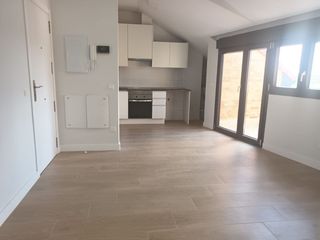 Location Attique à Brunete. Atico en alquiler en centro urbano, 1 dormitorio.