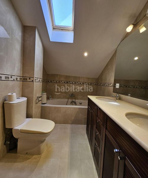 Foto 307f21ad-c3a6-4bd7-8b9e-dd6cde552fe5. Duplex con riscaldamento in Brunete