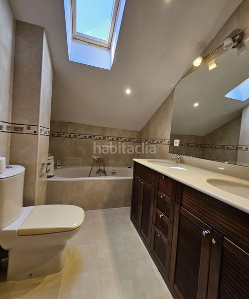 Foto dd9d2d7f-6e78-4921-b0b5-ae2ca9885cd1. Duplex con riscaldamento in Brunete