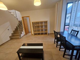 Location Duplex à Brunete. Duplex en alquiler en brunete, 3 dormitorios.