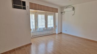 Miete Etagenwohnung in Rosselló. Piso con ascensor en alquiler en rosselló