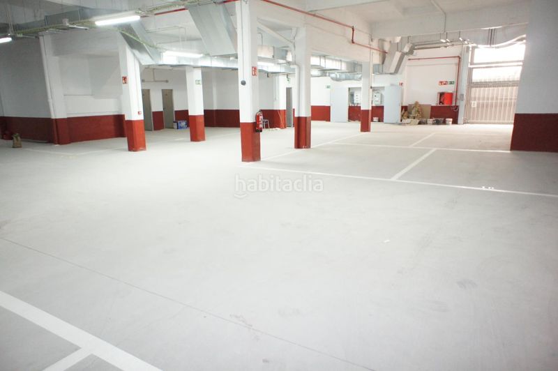 Foto be71f685-792f-4d4f-b1d0-13af183032b7. Parking voiture dans Lasesarre Barakaldo