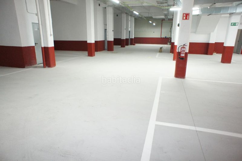 Foto c92e9029-1d9f-4a11-95a8-eee343003197. Parking voiture dans Lasesarre Barakaldo