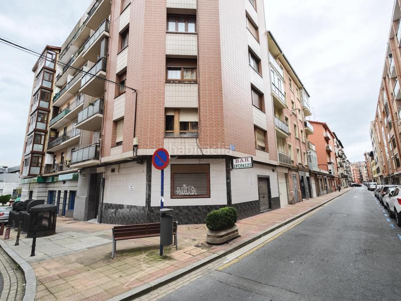 Foto 6c18e863-328d-4ab6-8d8d-dbdf58cde6e3. Local comercial en Lasesarre Barakaldo