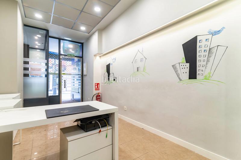 Foto cf9f93bd-109e-47f5-bb1d-d4ff89de5f89. Lloguer local comercial a Salesas - Foncalada - Campoamor Oviedo