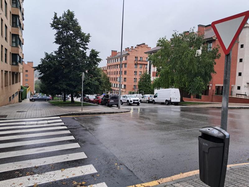 Foto 35e4a732-80d4-4b84-8262-9abd6cbd4aa3. Location local commercial dans Viesques Gijón