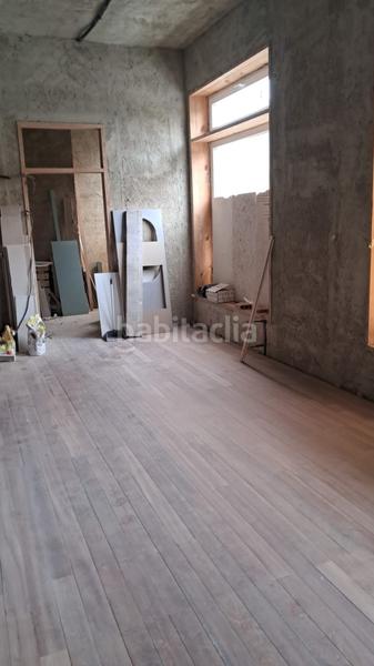 Foto c4ecf4b2-43be-45f8-b4f0-2b8163437851. Rent business premise in Viesques Gijón